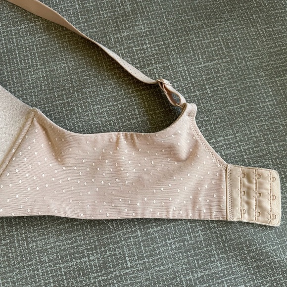 Wacoal Bra Beige Tan No Underwire Lightly Padded Size 40D - Picture 10 of 11